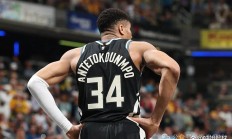 开云体育APP下载-黄蜂队再度失利，憾负雄鹿队