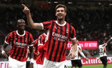 开云体育中国-AC米兰客场逆转获得宝贵分