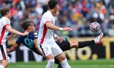 开云体育app-一支球队在昨晚比赛中爆发，成功逆转比分取得胜利