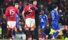 开云体育官网-曼联后防再遭打击，欧冠资格悬在一线