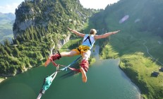 开云体育平台APP-一役封神，年度焦点之夜的暗影刺客—达龙·福克斯