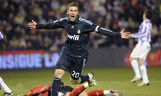 开云APP-横扫之夜，那只名为字母哥的希腊神兽，在广州城掀起了金属风暴