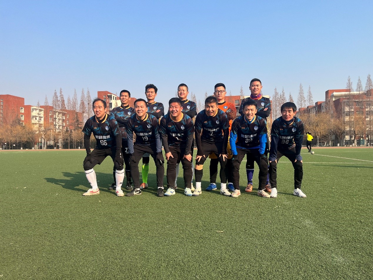 著名足球俱乐部召开粉丝见面会