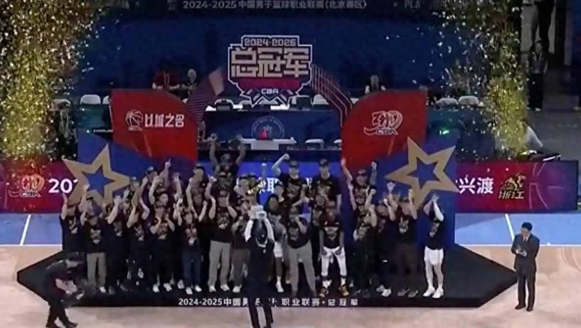 欧洲顶级篮球联赛开幕，实力队伍争夺冠军