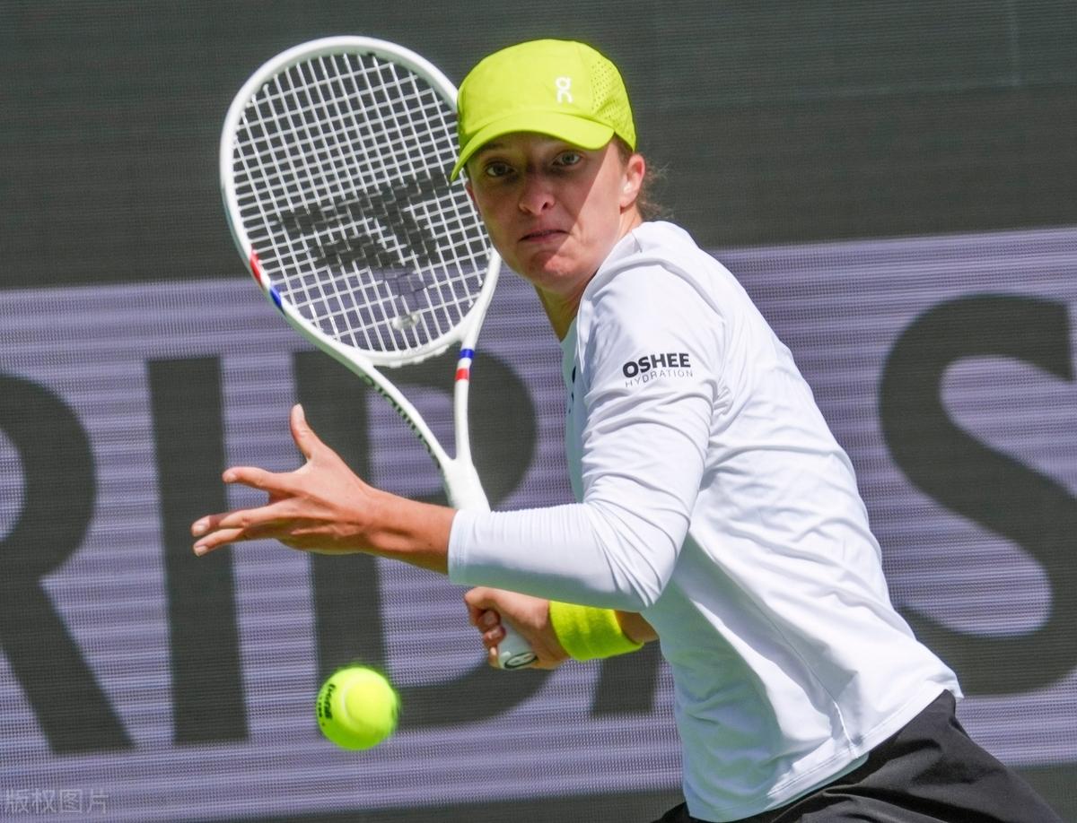 田径短跑比赛新纪录诞生，俄罗斯选手稳定发挥