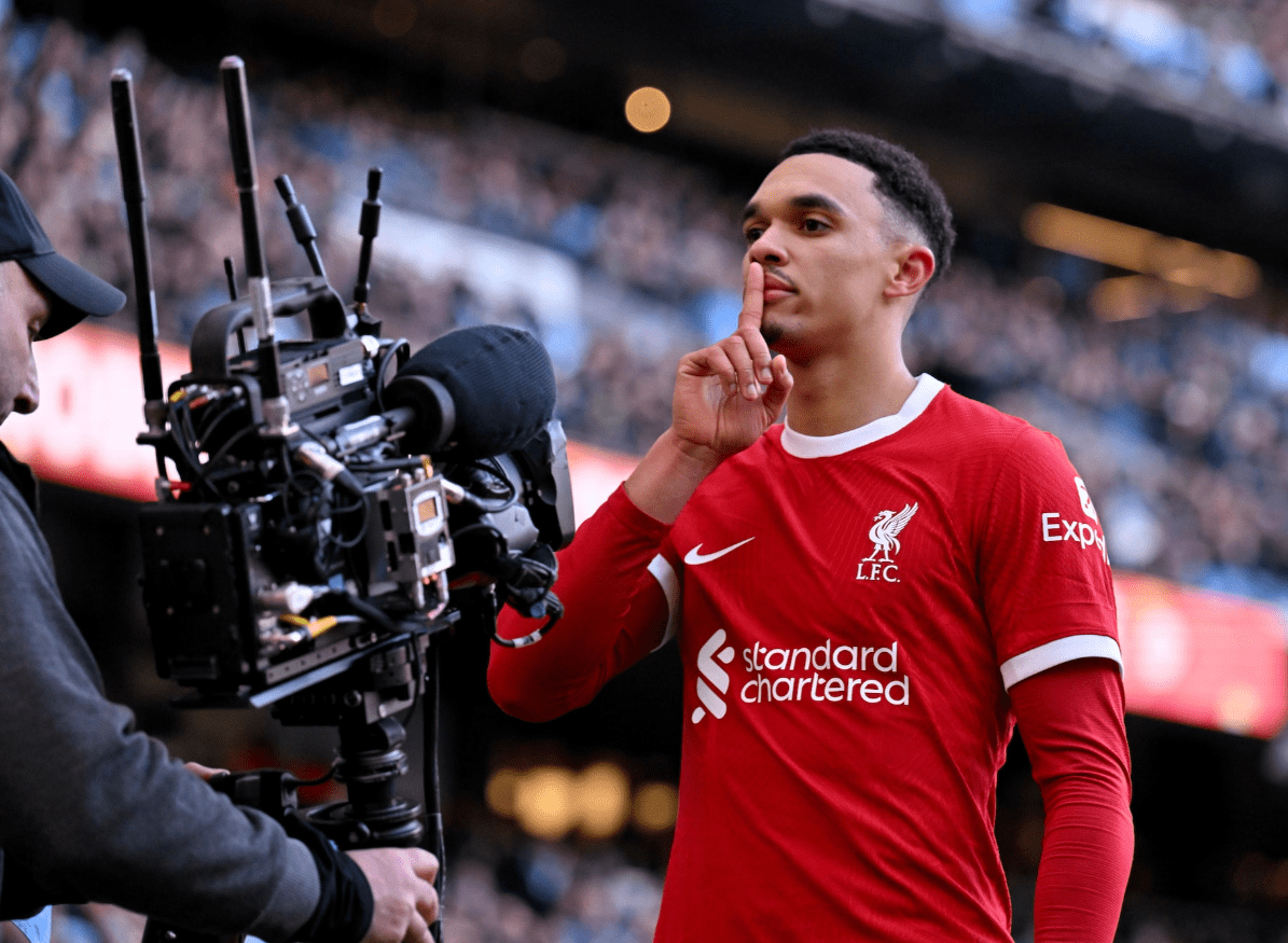 包含利物浦门将阿诺德神勇扑救,帮助球队击败水晶宫的词条 包含利物浦门将阿诺德神勇扑救,帮助球队击败水晶宫的词条