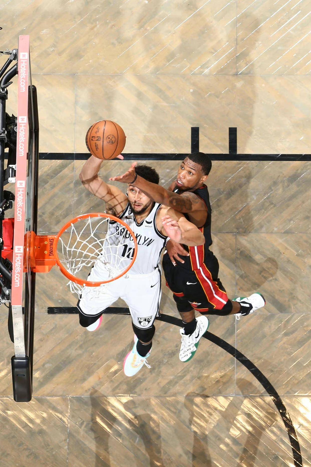 关于76人全场压制奇才,西蒙斯表现全面进攻的信息 关于76人全场压制奇才,西蒙斯表现全面进攻的信息