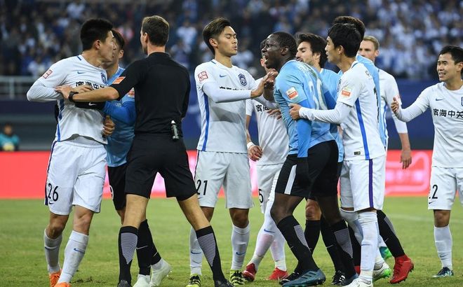 大连实德球队客场不胜,连败形势高危的简单介绍 大连实德球队客场不胜,连败形势高危的简单介绍