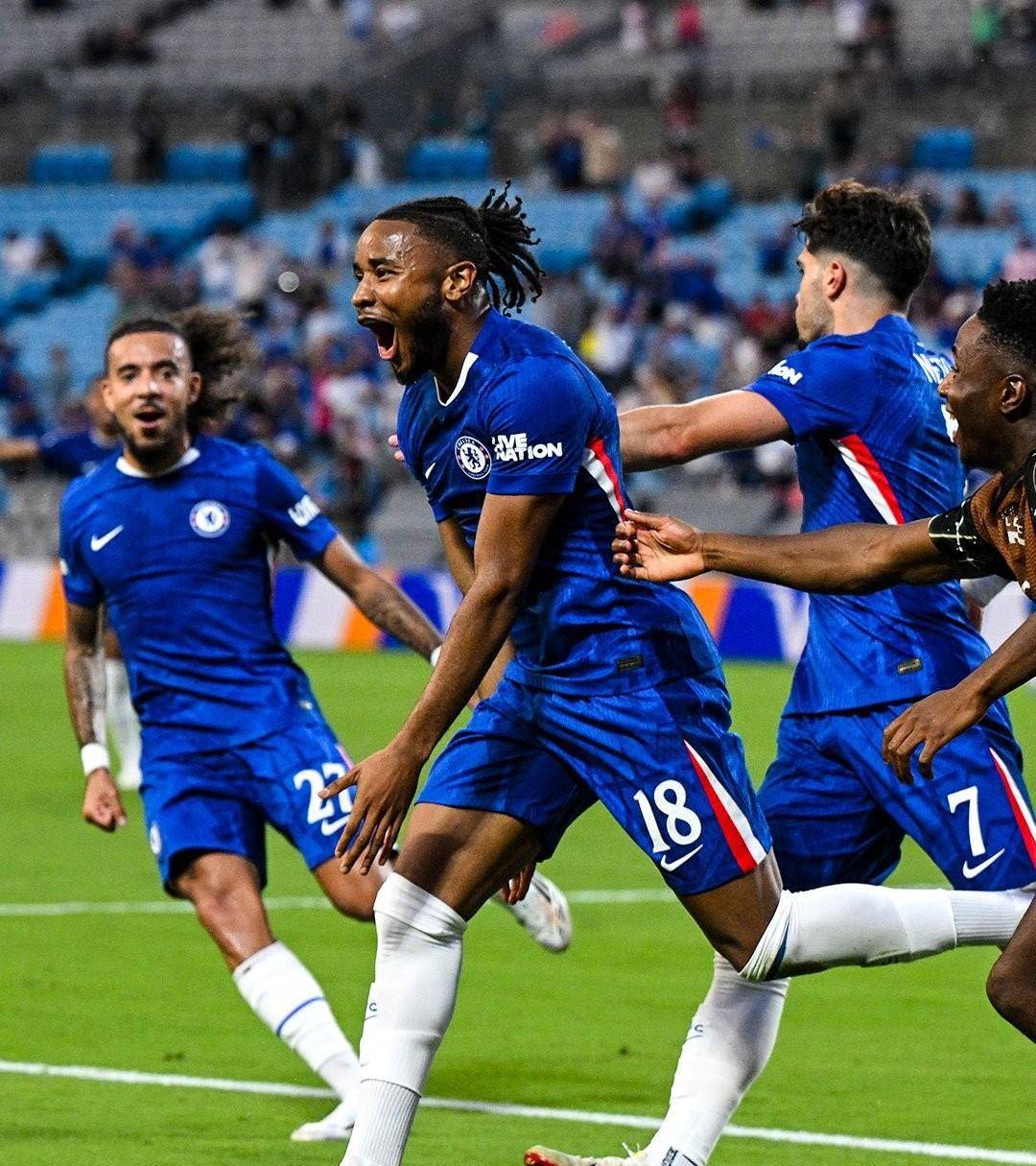 关于东联主场击败切尔西，逆转成功引发热议的信息