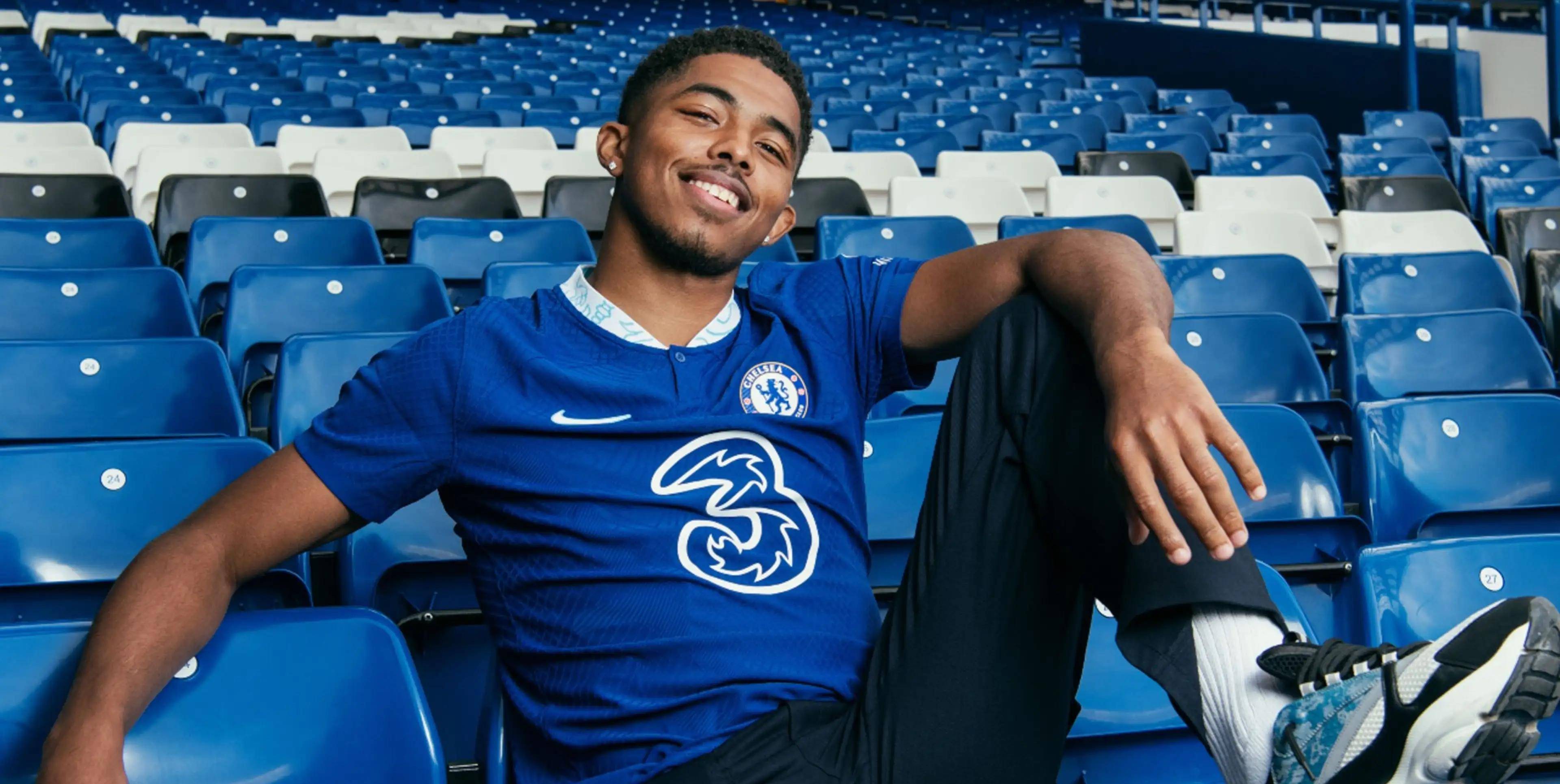 英格兰艾弗顿队不断提升实力