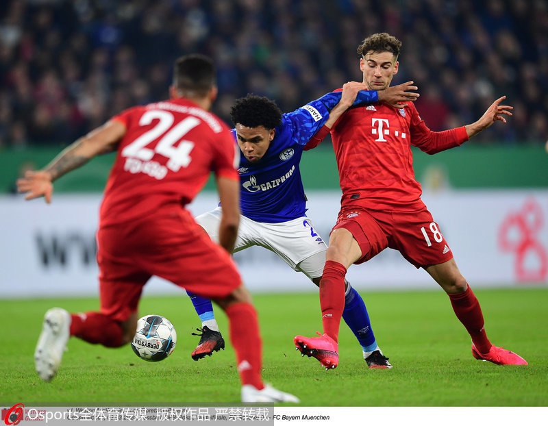 沙尔克拼尽全力，卫冕冠军雄风难敌