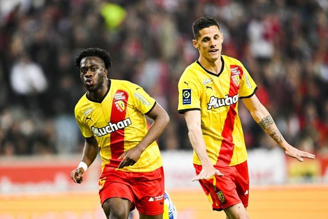 欧洲足球赛事中的豪门对决,势均力敌 欧洲足球赛事中的豪门对决,势均力敌