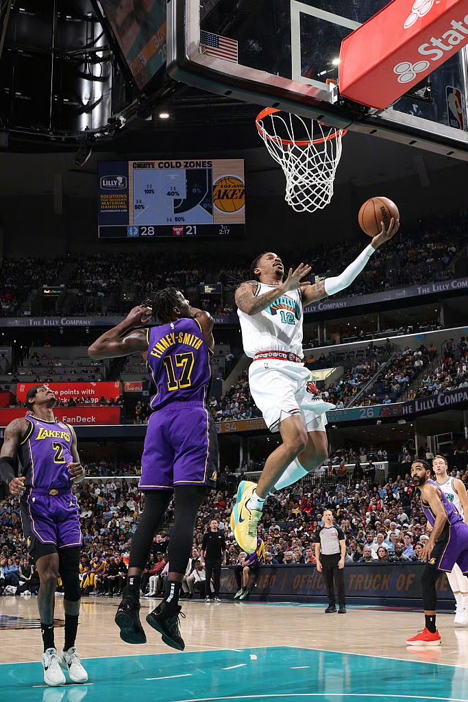 关于开拓者擒灰熊，利拉德砍下39分奉献好表现的信息