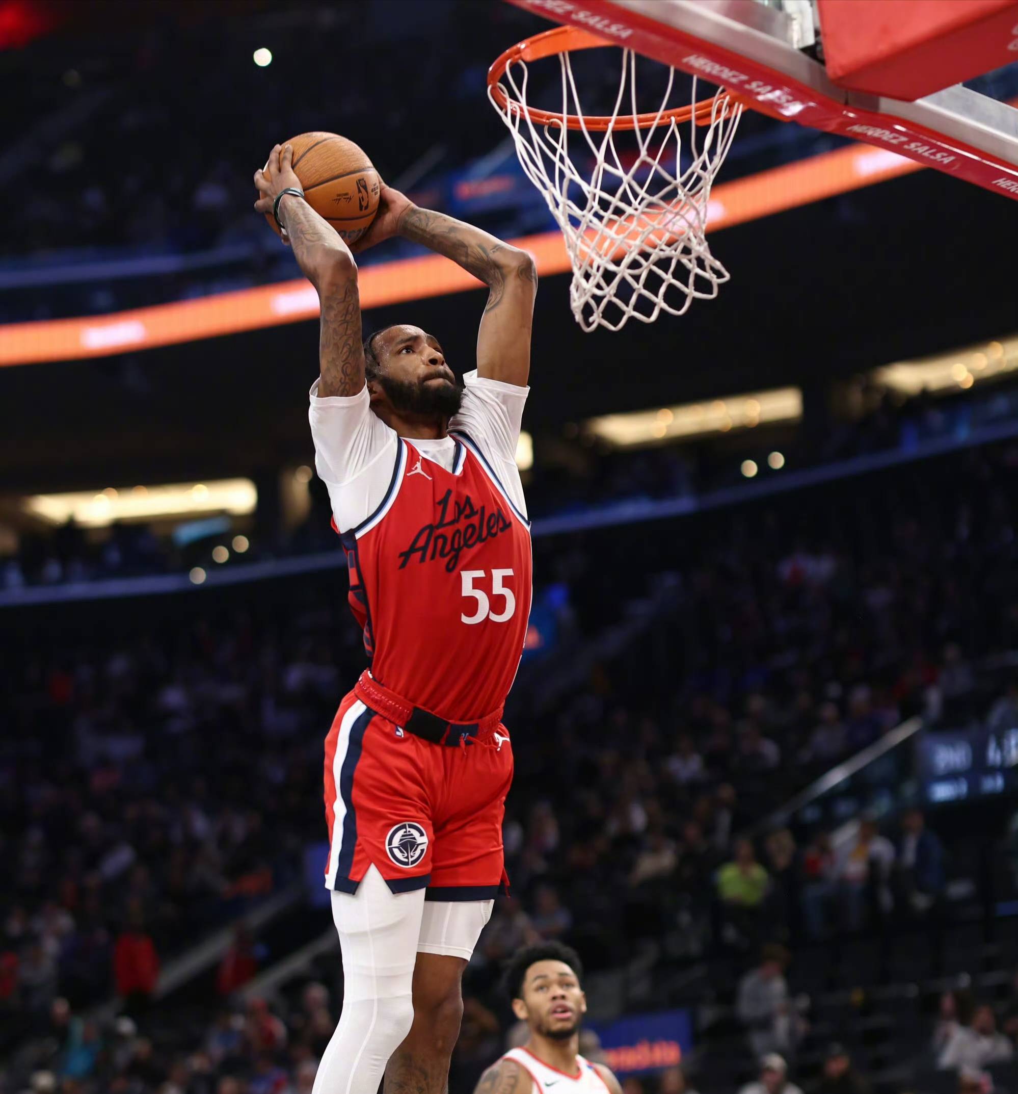 开拓者队连胜雷霆队，晋级西部决赛