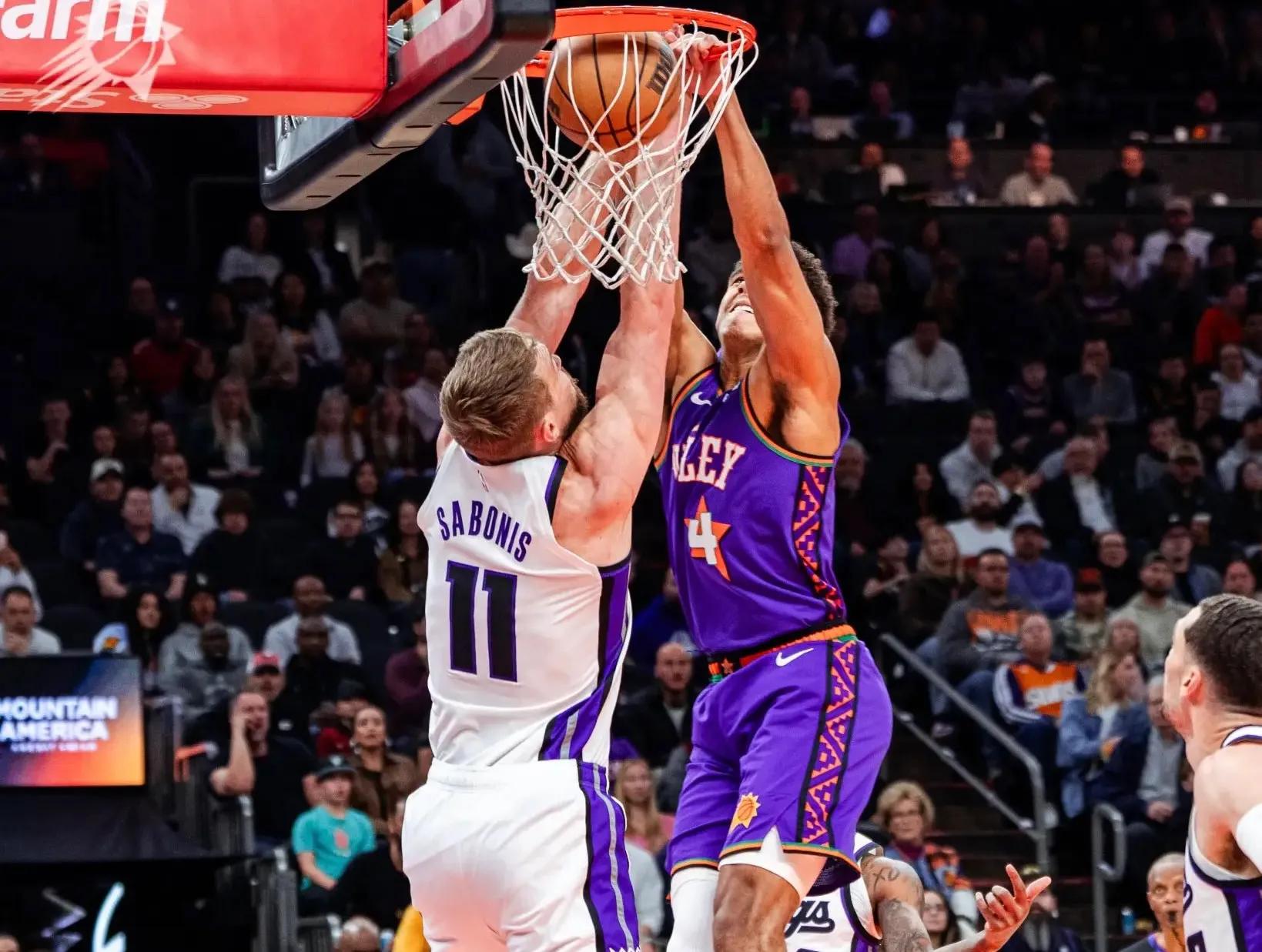 托马斯-布莱恩特重返球场,带领太阳队取得胜利 托马斯-布莱恩特重返球场,带领太阳队取得胜利