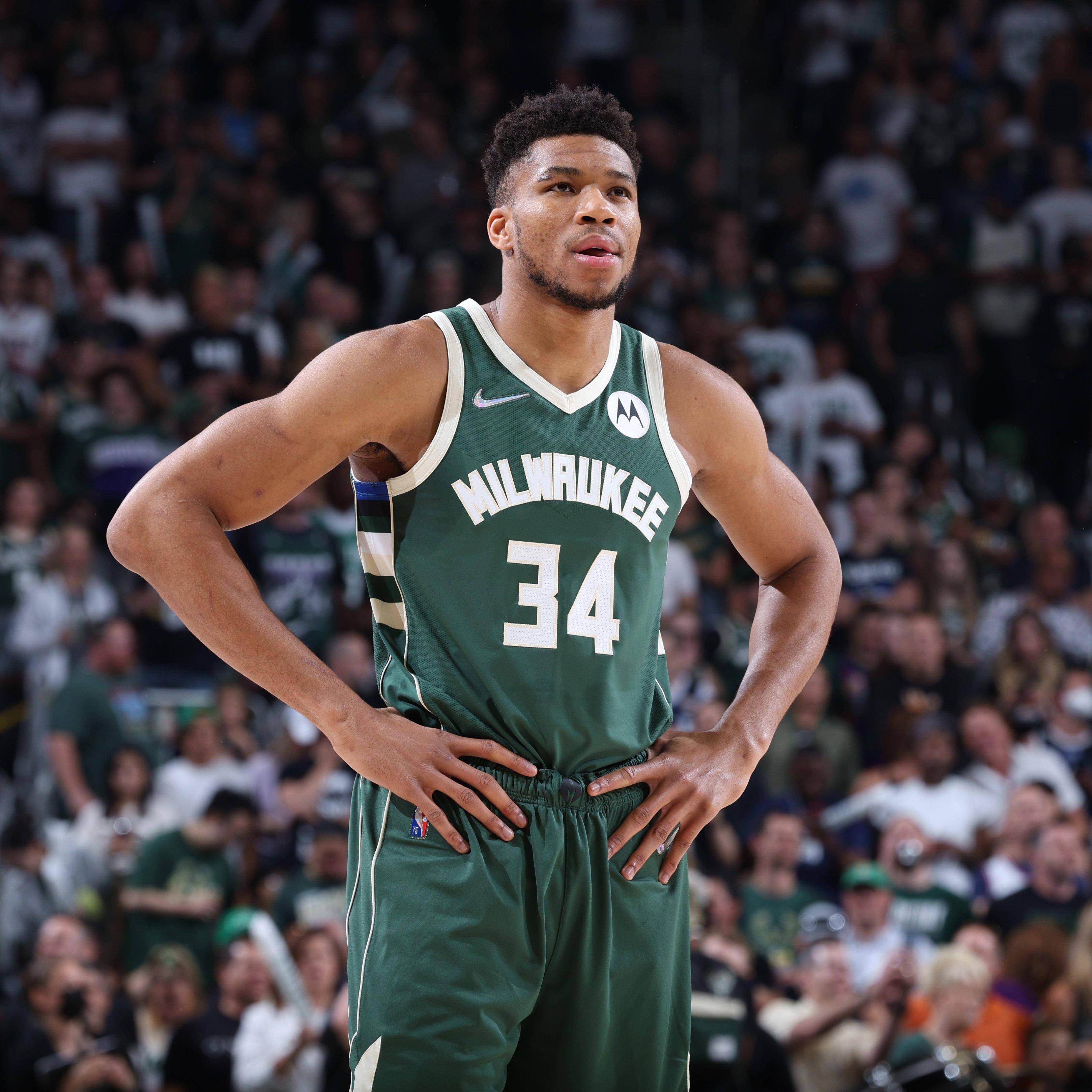 雄鹿队寻求连胜，字母哥发挥稳定