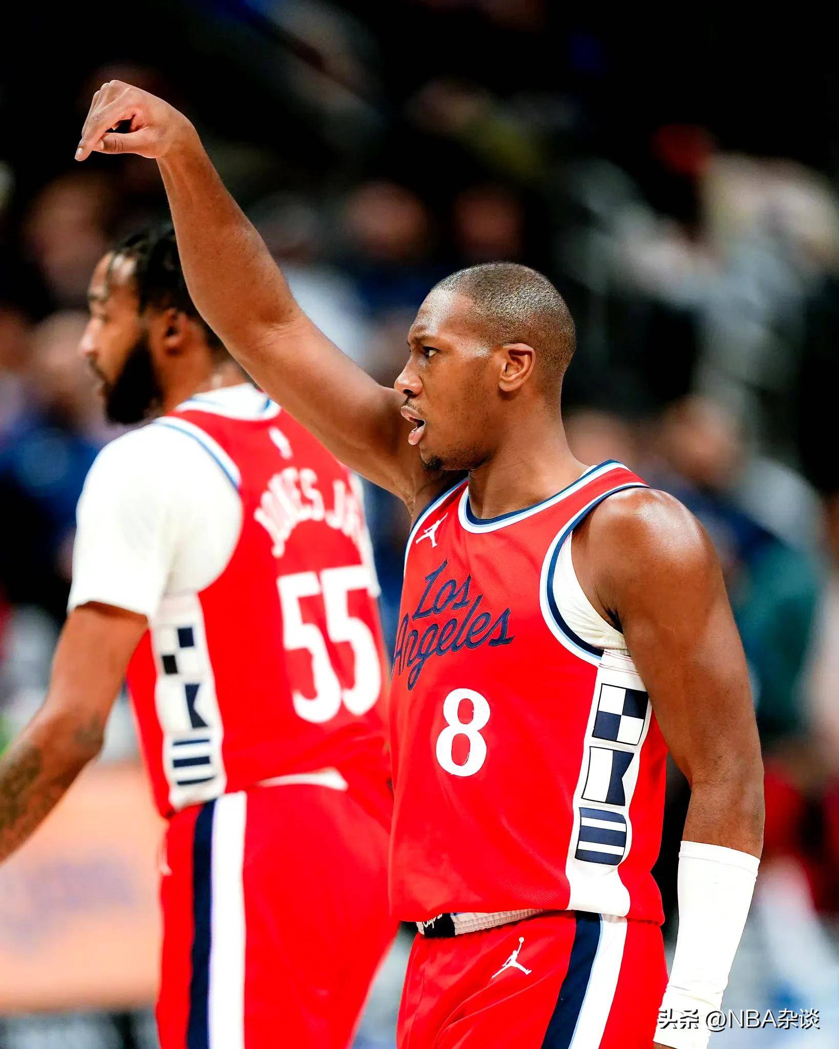 快船不敌活塞,遭遇两连败 快船不敌活塞,遭遇两连败