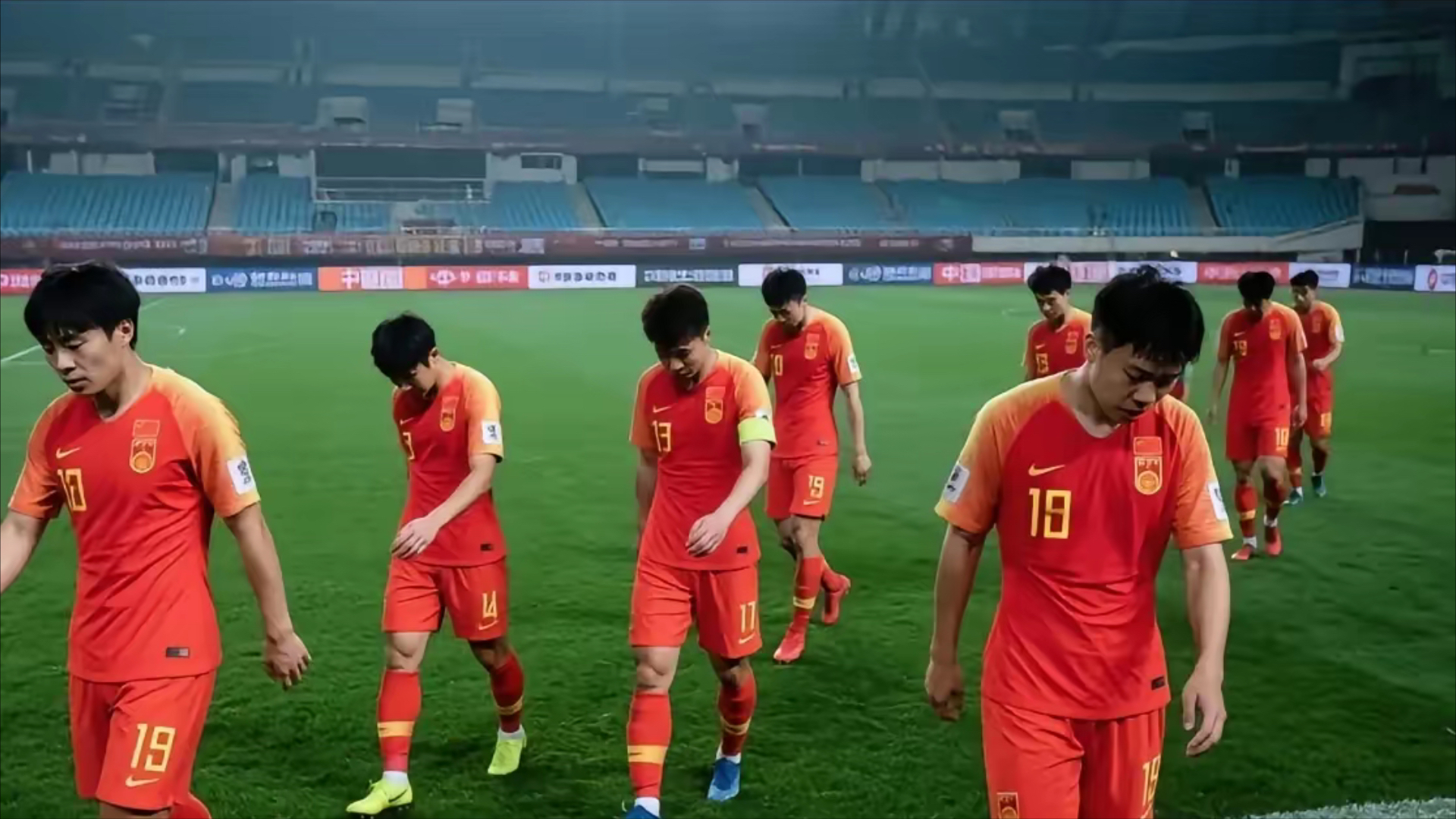 包含国内足球领域瞩目焦点,球队轮番较劲精彩连连!的词条 包含国内足球领域瞩目焦点,球队轮番较劲精彩连连!的词条