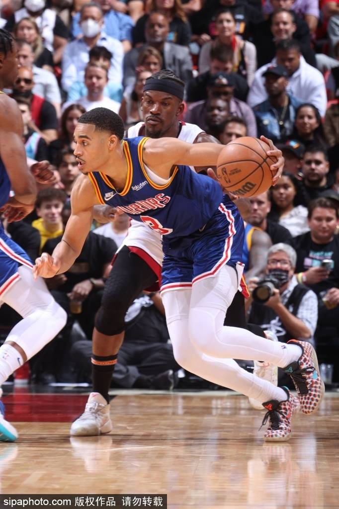 勇士负热火：卡拉布罗维奇高效砍下分率队获胜