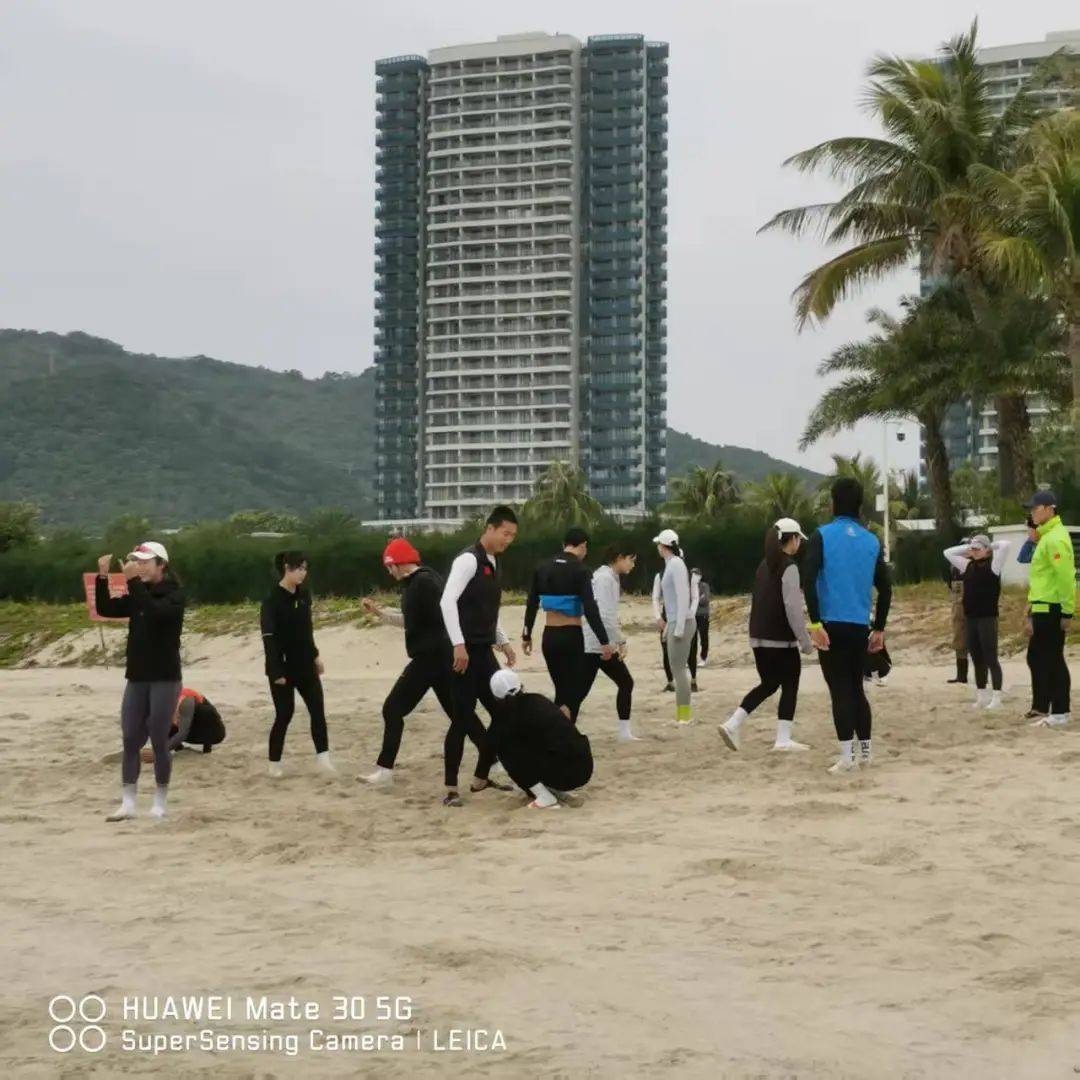 磨炼刻苦励精进,赛艇男子勇往直前战冲向银河 磨炼刻苦励精进,赛艇男子勇往直前战冲向银河