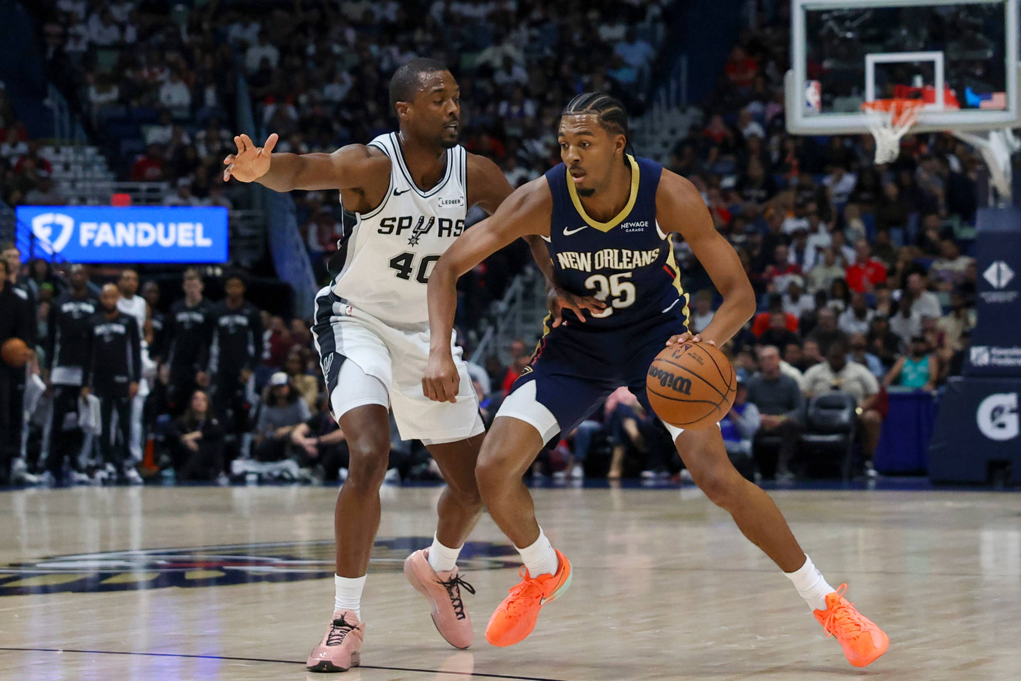 马刺横扫深圳队，浓眉哥扛起全队的简单介绍