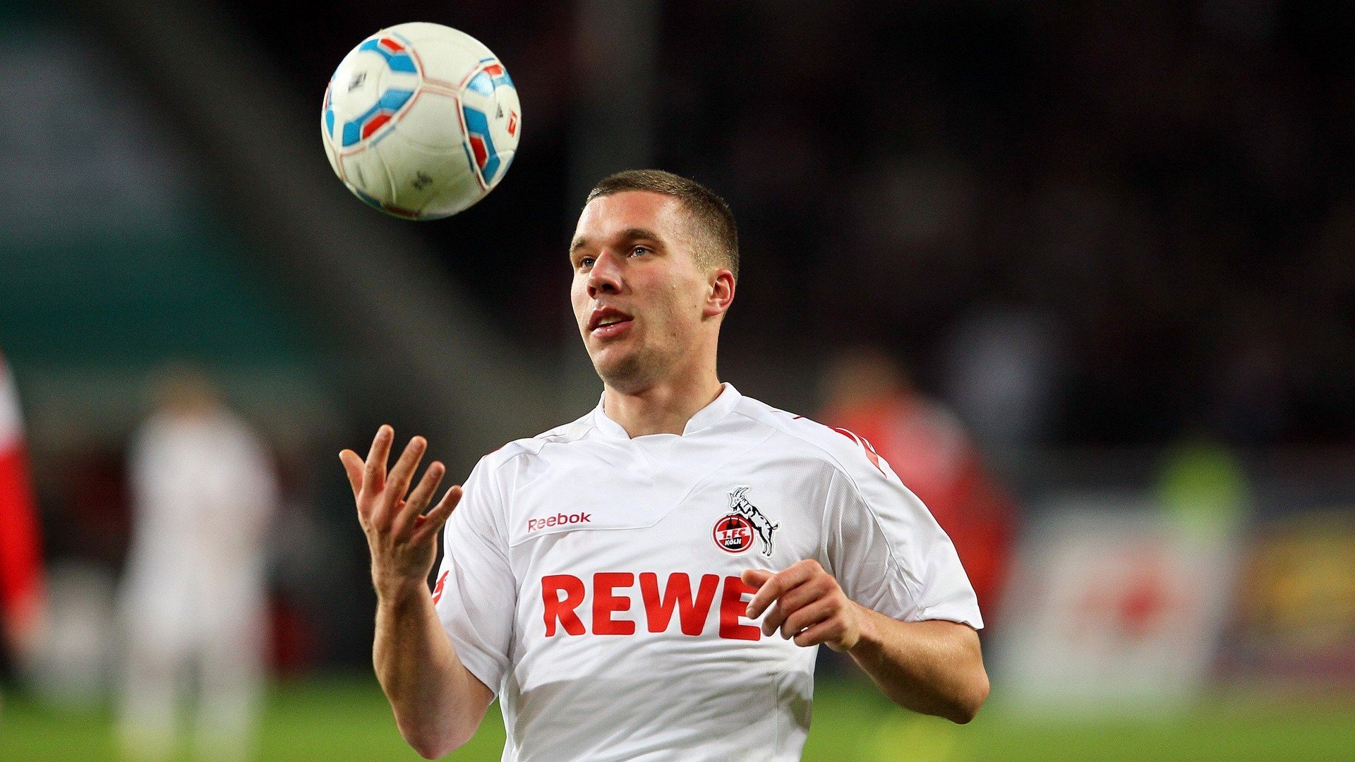 绿茵场的绝杀与篮球场的满分,当德甲争冠夜遇上东契奇奇迹